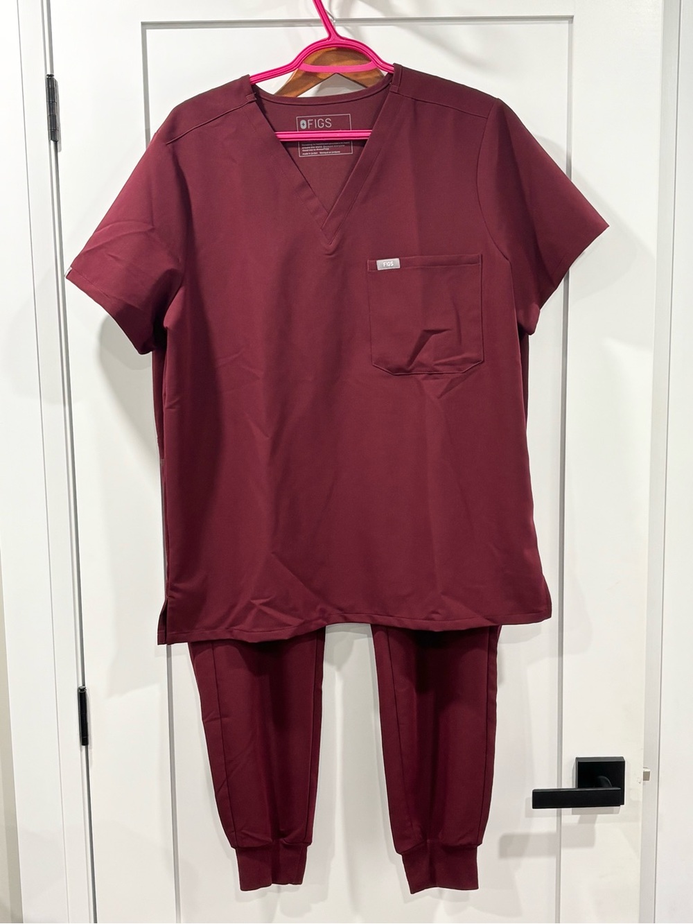 FIGS Scrub Set in Burgundy size large